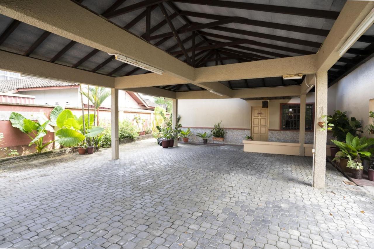 Rumah percutian Party Haus 7 Bedrooms 8 Toilets *